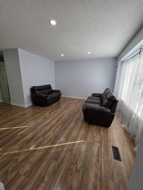 192 Templevale Road Ne, Calgary, AB - Indoor