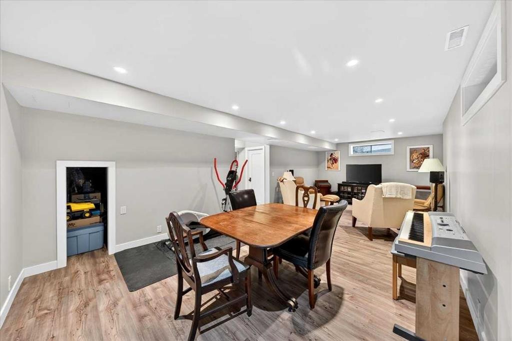 18 Inverness Rise Se, Calgary, AB - Indoor
