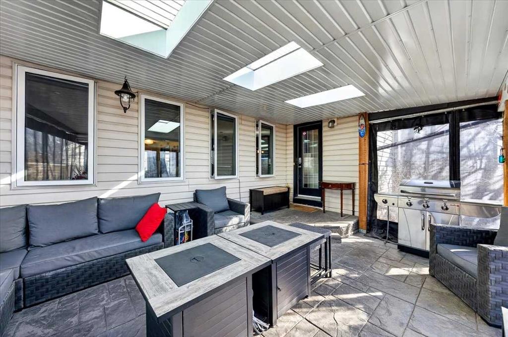 18 Inverness Rise Se, Calgary, AB - Outdoor With Deck Patio Veranda With Exterior