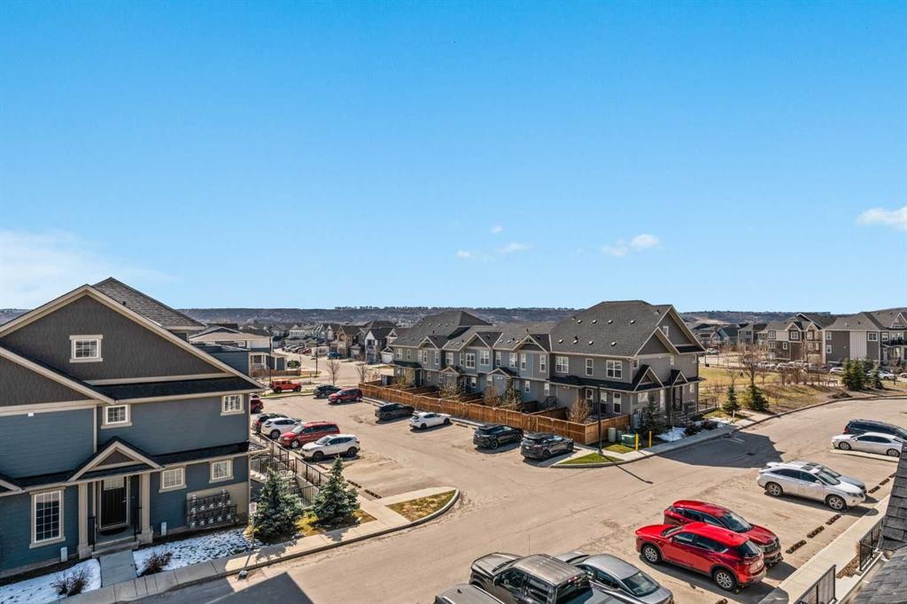 463 Cranbrook Square Se, Calgary, AB - Outdoor