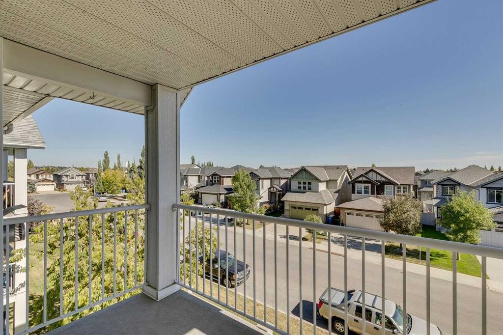 301-7301 Valleyview Park Se, Calgary, AB - Outdoor With Exterior