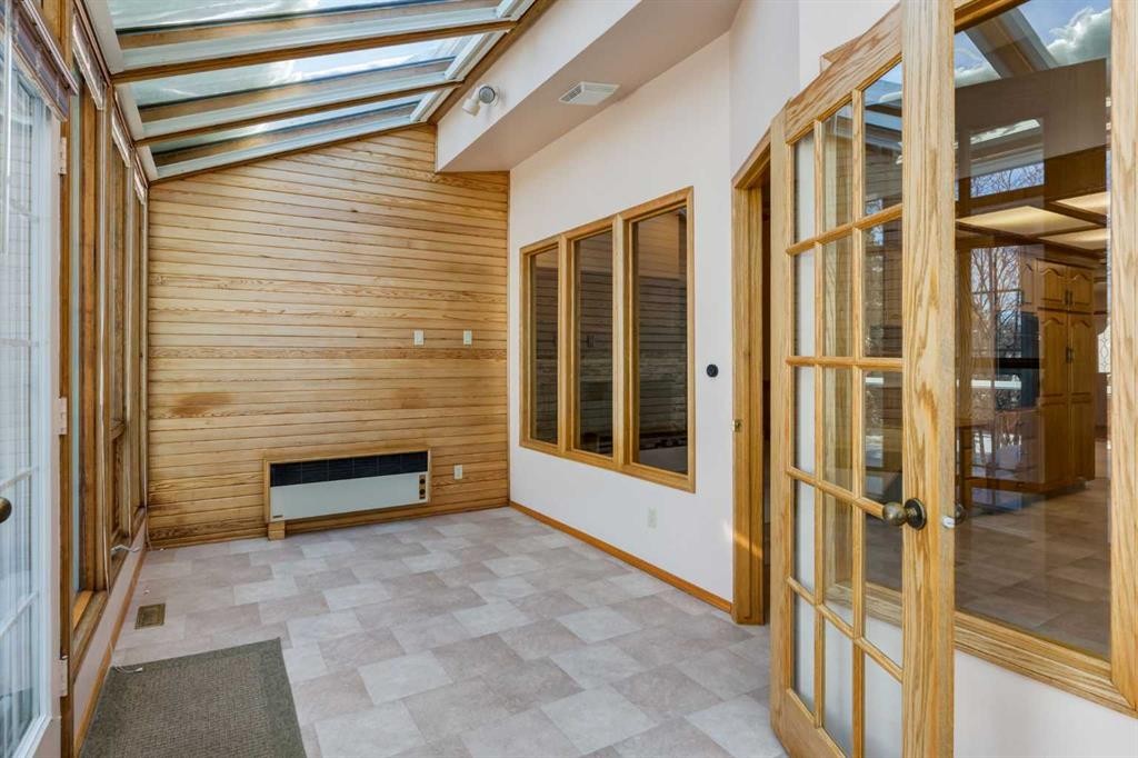 420 Hawkview Manor Circle Nw, Calgary, AB - Indoor Photo Showing Other Room