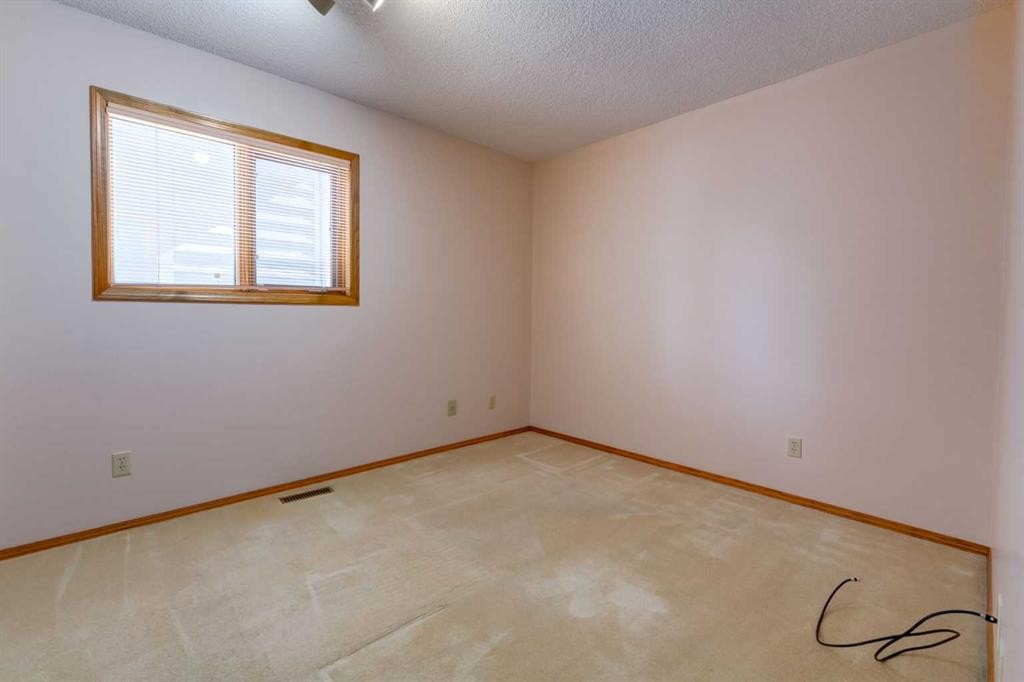 420 Hawkview Manor Circle Nw, Calgary, AB - Indoor Photo Showing Other Room
