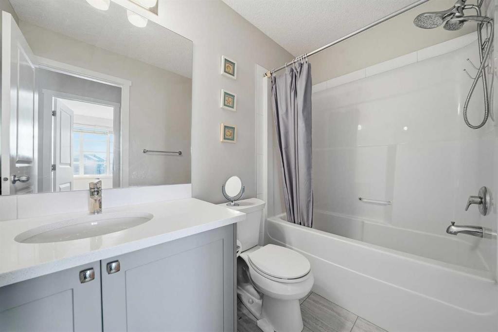 183 Savanna Parade Ne, Calgary, AB - Indoor Photo Showing Bathroom