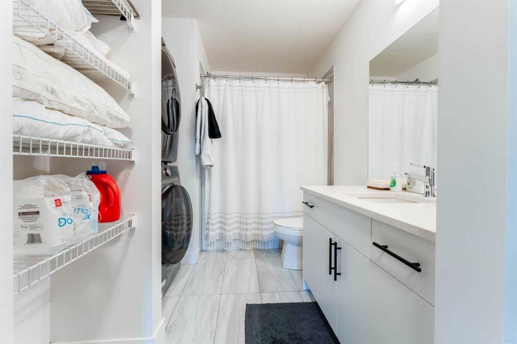 76 Lucas Boulevard Nw, Calgary, AB - Indoor