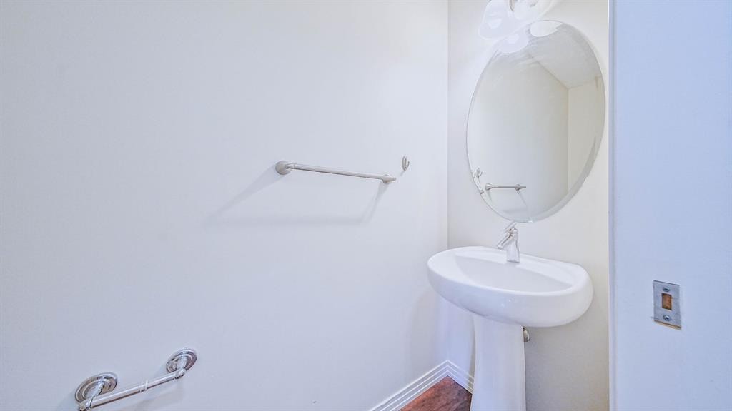 393 Windermere Drive, Chestermere, AB - Indoor Photo Showing Bathroom