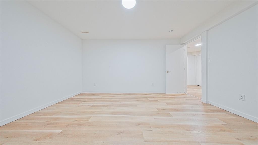 393 Windermere Drive, Chestermere, AB - Indoor Photo Showing Other Room