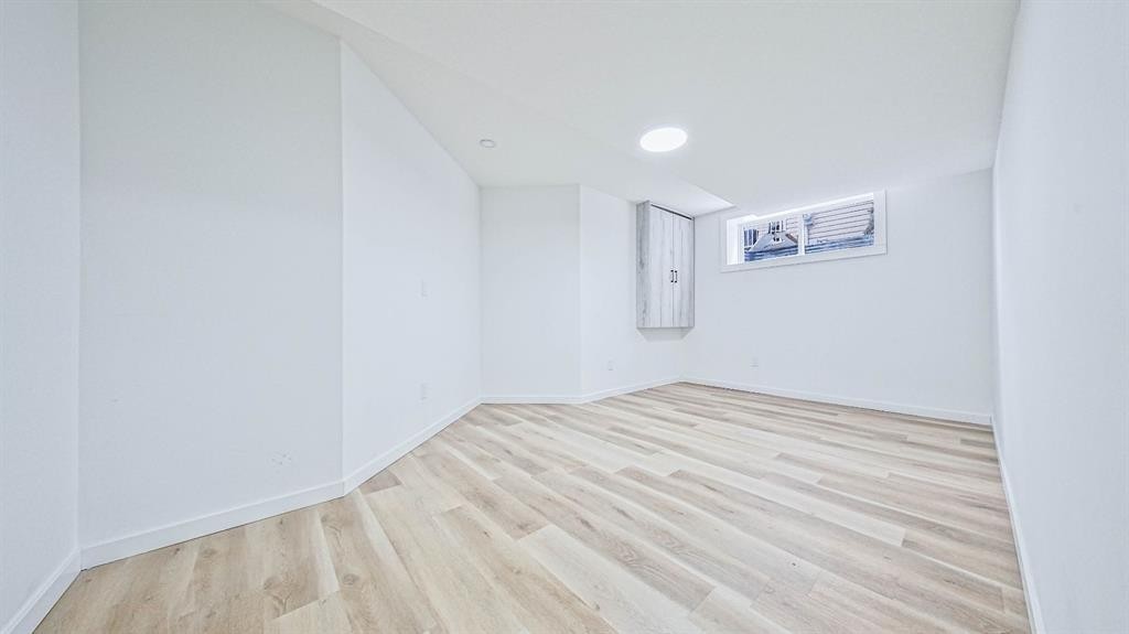 393 Windermere Drive, Chestermere, AB - Indoor Photo Showing Other Room