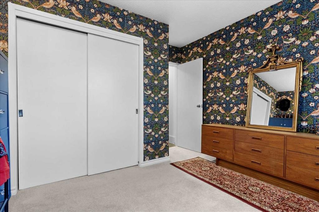 20 Brampton Crescent Sw, Calgary, AB - Indoor Photo Showing Other Room