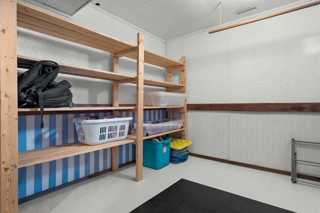 20 Brampton Crescent Sw, Calgary, AB - Indoor