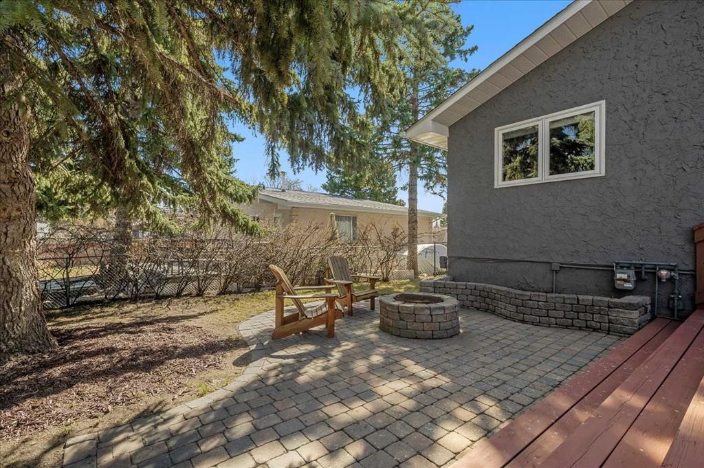 20 Brampton Crescent Sw, Calgary, AB - Outdoor