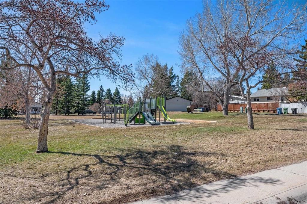 20 Brampton Crescent Sw, Calgary, AB - Outdoor