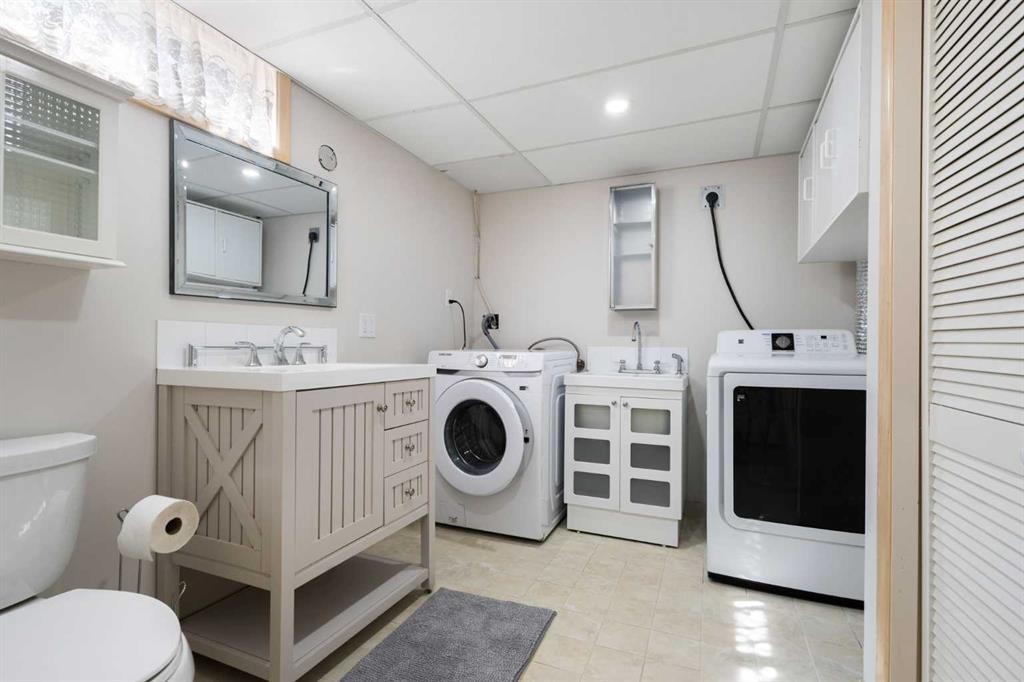 811 Seattle Drive Sw, Calgary, AB