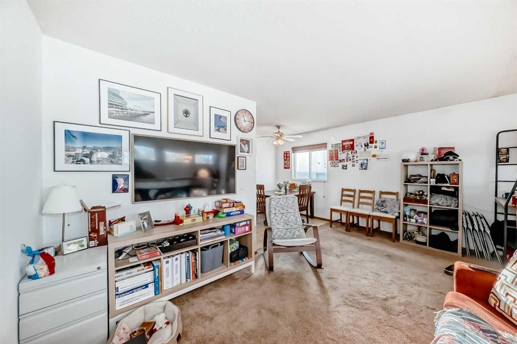 142 Hunterhorn Drive Ne, Calgary, AB - Indoor