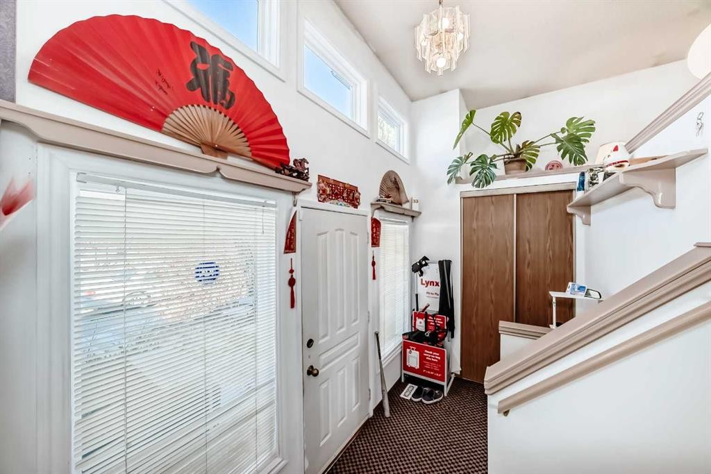 142 Hunterhorn Drive Ne, Calgary, AB - Indoor Photo Showing Other Room