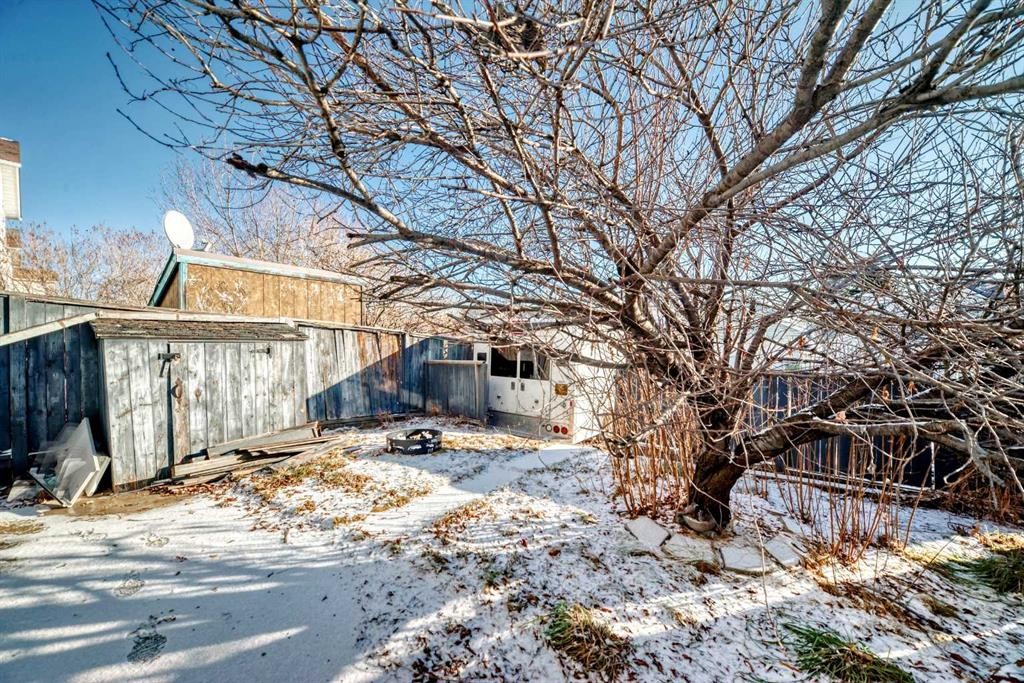 142 Hunterhorn Drive Ne, Calgary, AB - Outdoor