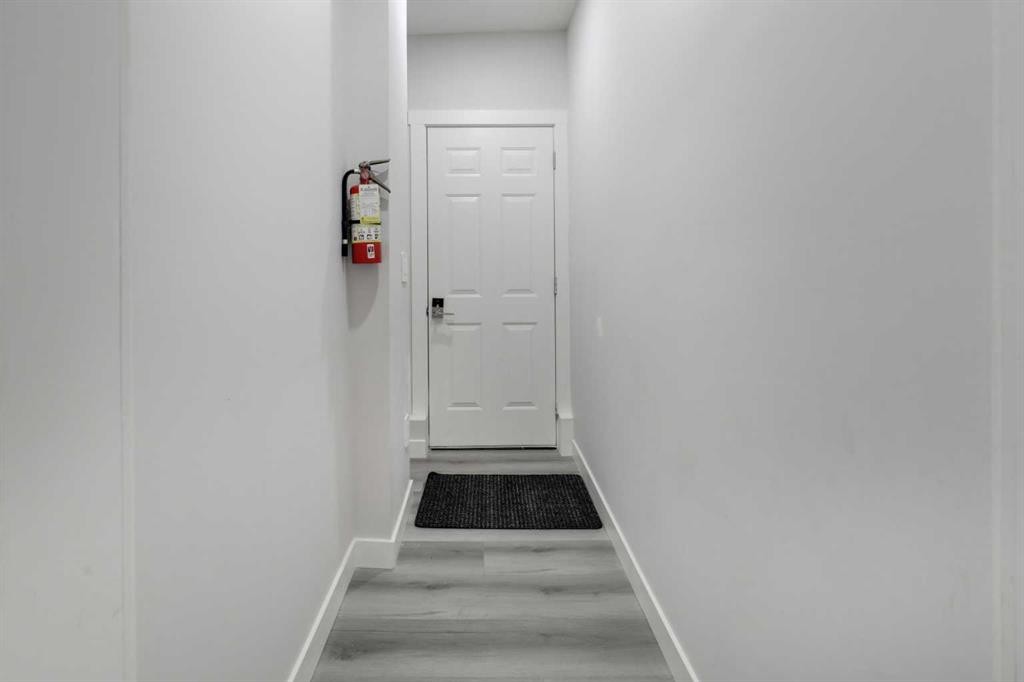 17 Royal Birch Way Nw, Calgary, AB - Indoor Photo Showing Other Room