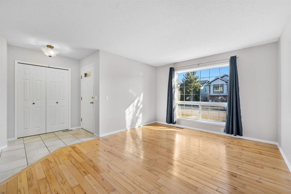 45 Country Hills Crescent Nw, Calgary, AB - Indoor