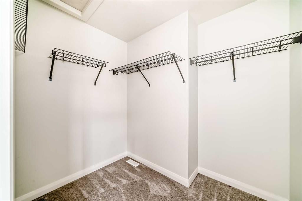 84 Evansfield Close Nw, Calgary, AB - Indoor Photo Showing Other Room