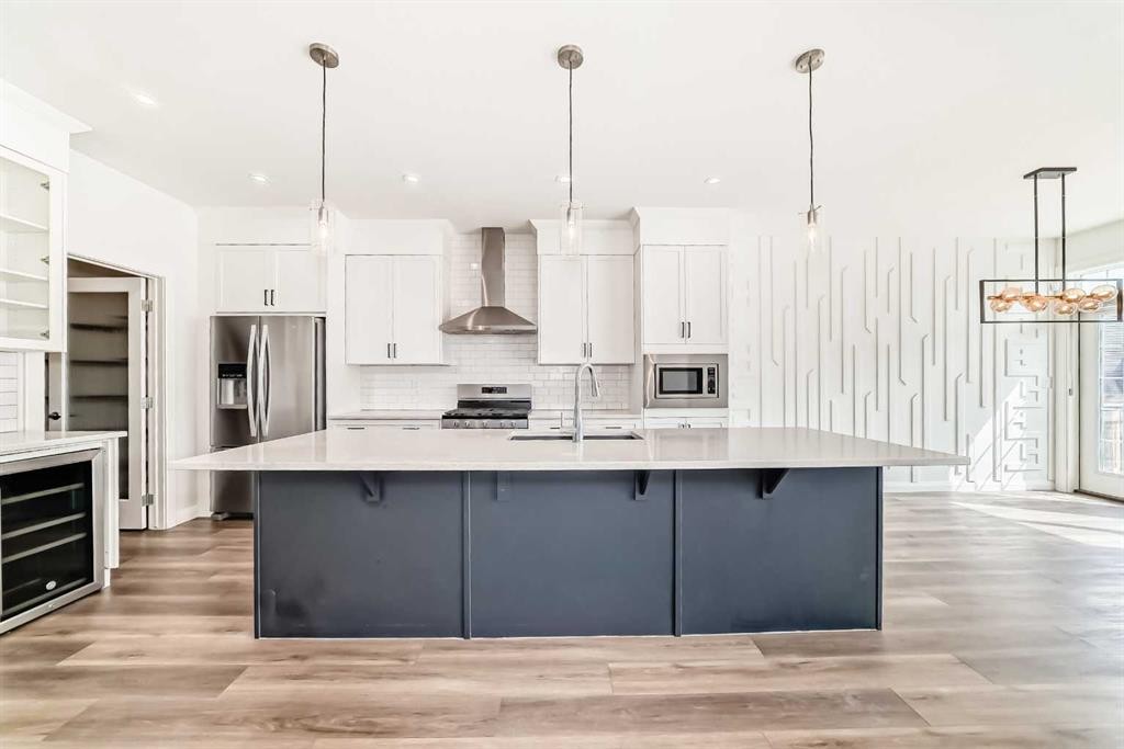 84 Evansfield Close Nw, Calgary, AB - Indoor Photo Showing Kitchen With Upgraded Kitchen