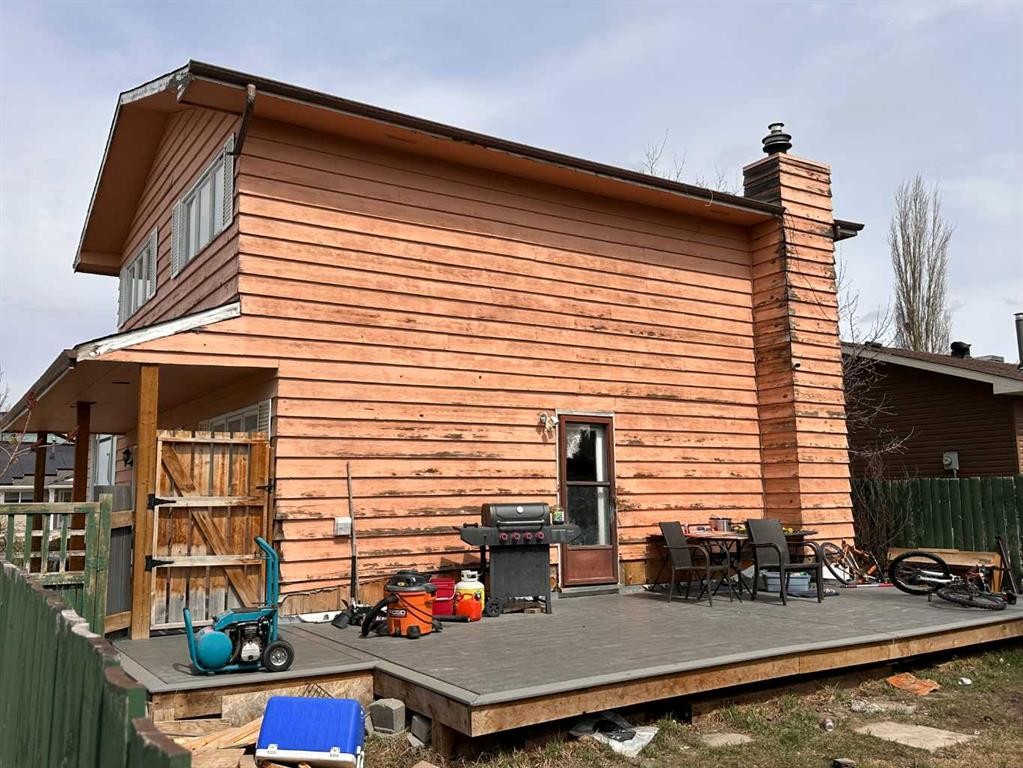 21 Ridgegate Way Sw, Airdrie, AB - Outdoor With Exterior