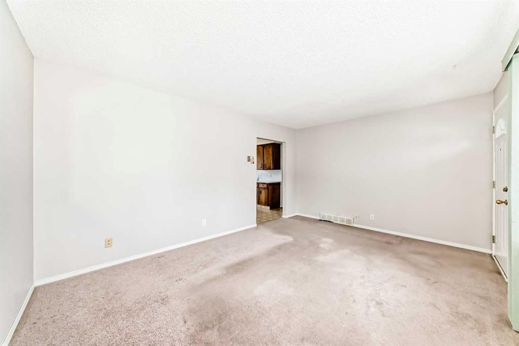 8315 Bowness Road Nw, Calgary, AB - Indoor Photo Showing Other Room