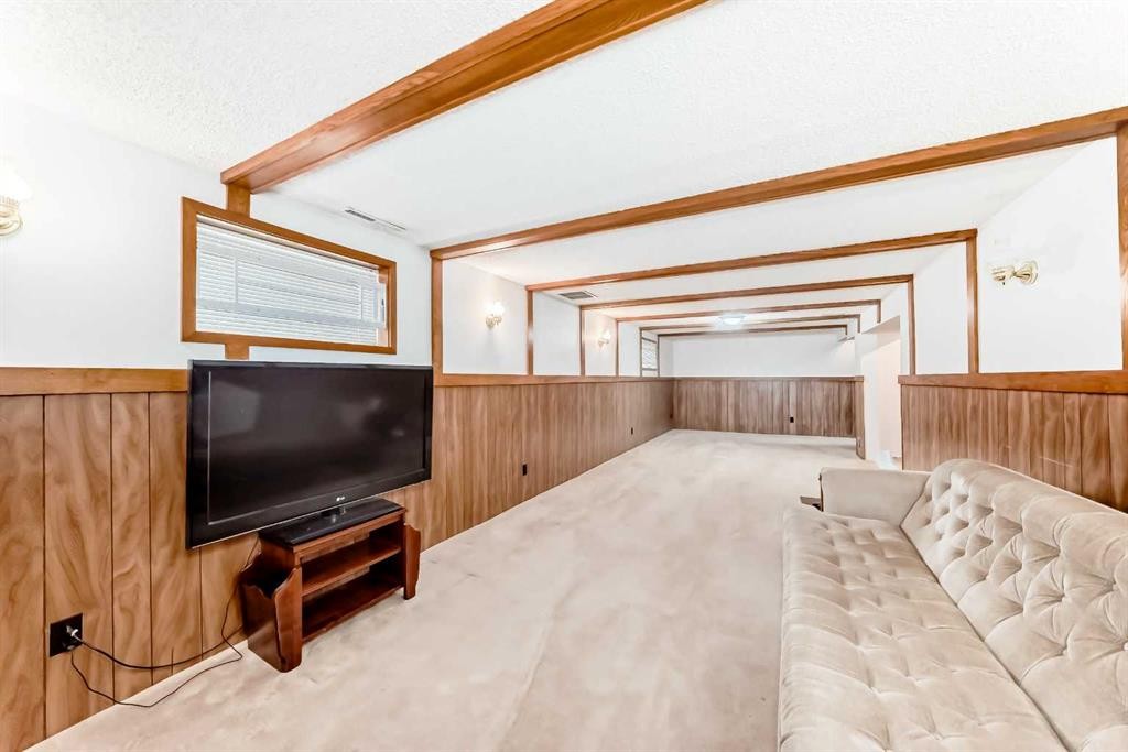 8315 Bowness Road Nw, Calgary, AB - Indoor