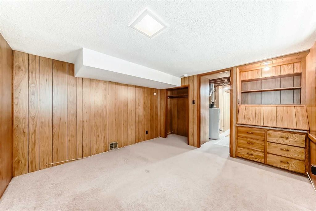 8315 Bowness Road Nw, Calgary, AB - Indoor Photo Showing Other Room