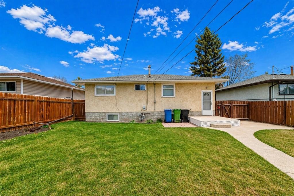 8315 Bowness Road Nw, Calgary, AB - Outdoor