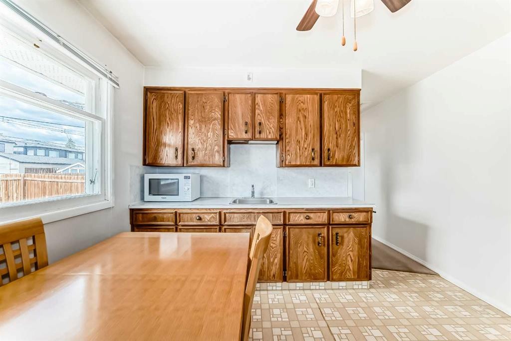 8315 Bowness Road Nw, Calgary, AB - Indoor Photo Showing Kitchen