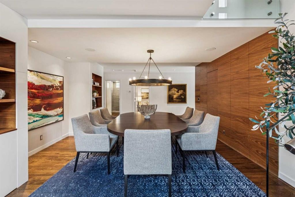 3905 Edison Crescent Sw, Calgary, AB - Indoor Photo Showing Dining Room