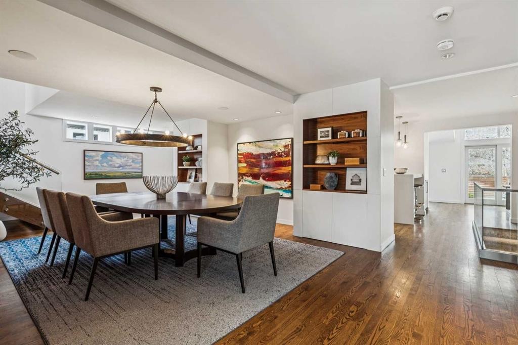 3905 Edison Crescent Sw, Calgary, AB - Indoor Photo Showing Dining Room