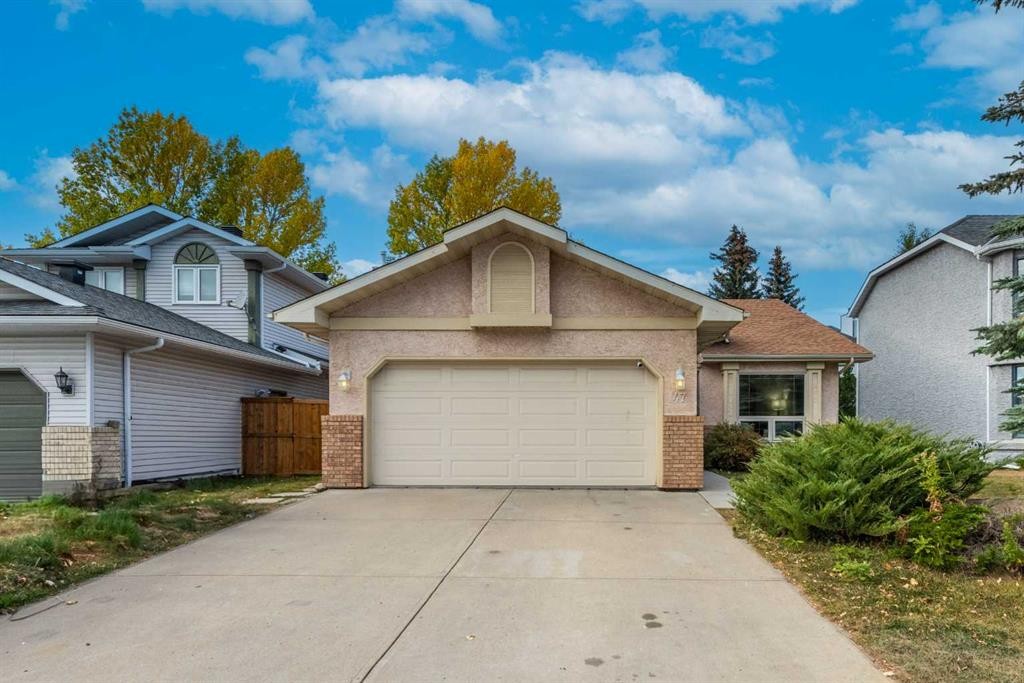 47 Hawkstone Drive Nw, Calgary, AB - Outdoor With Facade