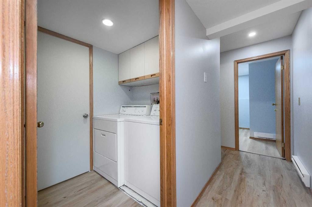 47 Hawkstone Drive Nw, Calgary, AB - Indoor Photo Showing Laundry Room