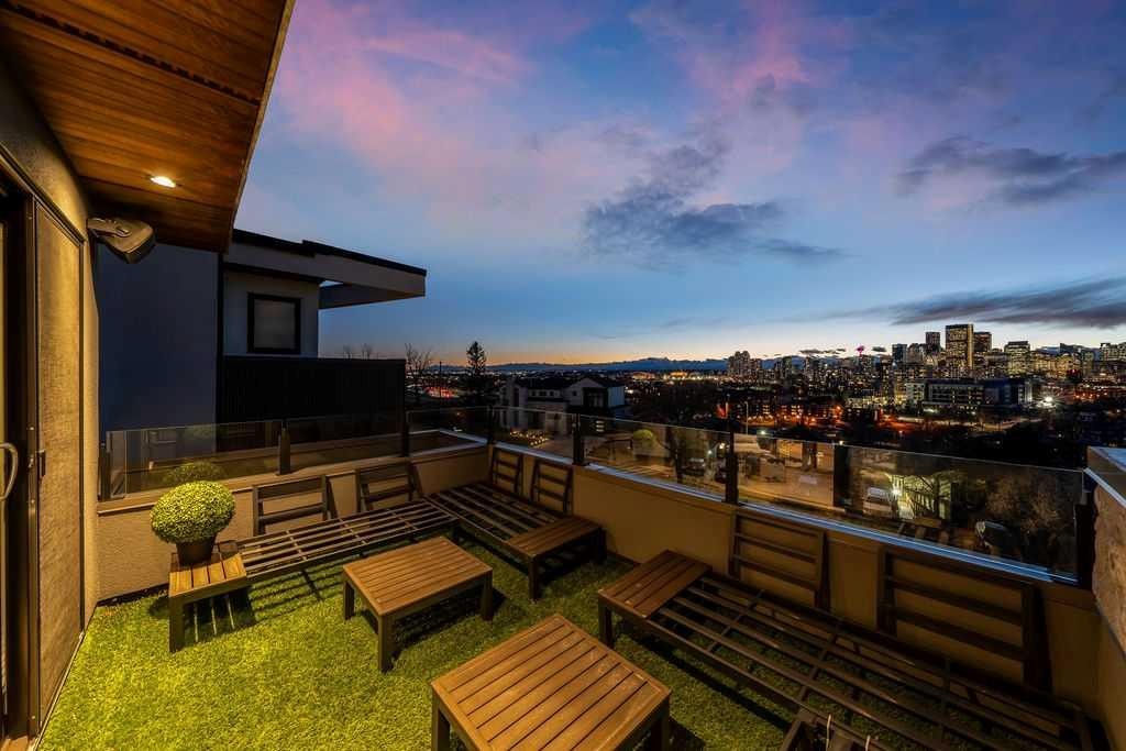 122 13 Street Ne, Calgary, AB - Outdoor With View