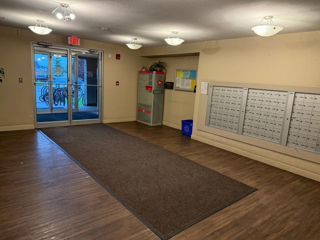 202-7210 80 Avenue Ne, Calgary, AB - Indoor Photo Showing Other Room