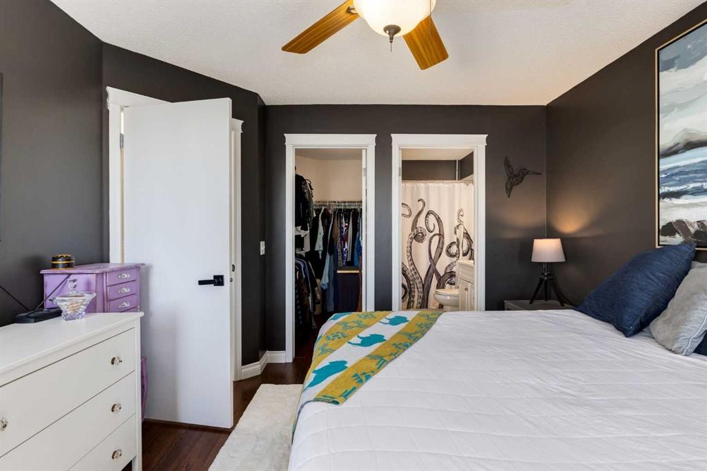 488 Prestwick Circle Se, Calgary, AB - Indoor Photo Showing Bedroom