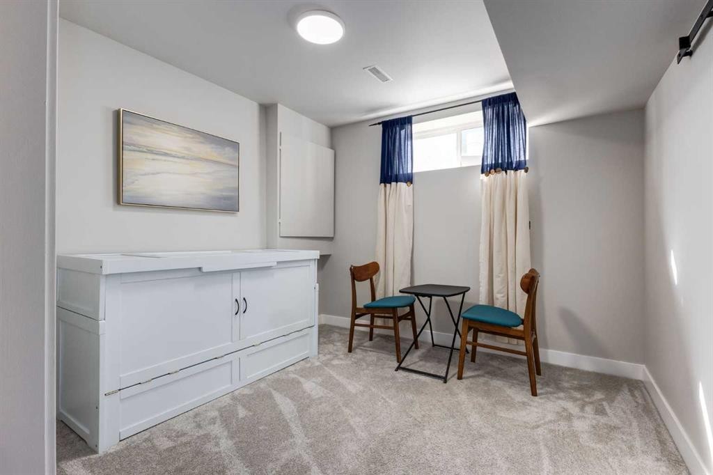 488 Prestwick Circle Se, Calgary, AB - Indoor Photo Showing Other Room