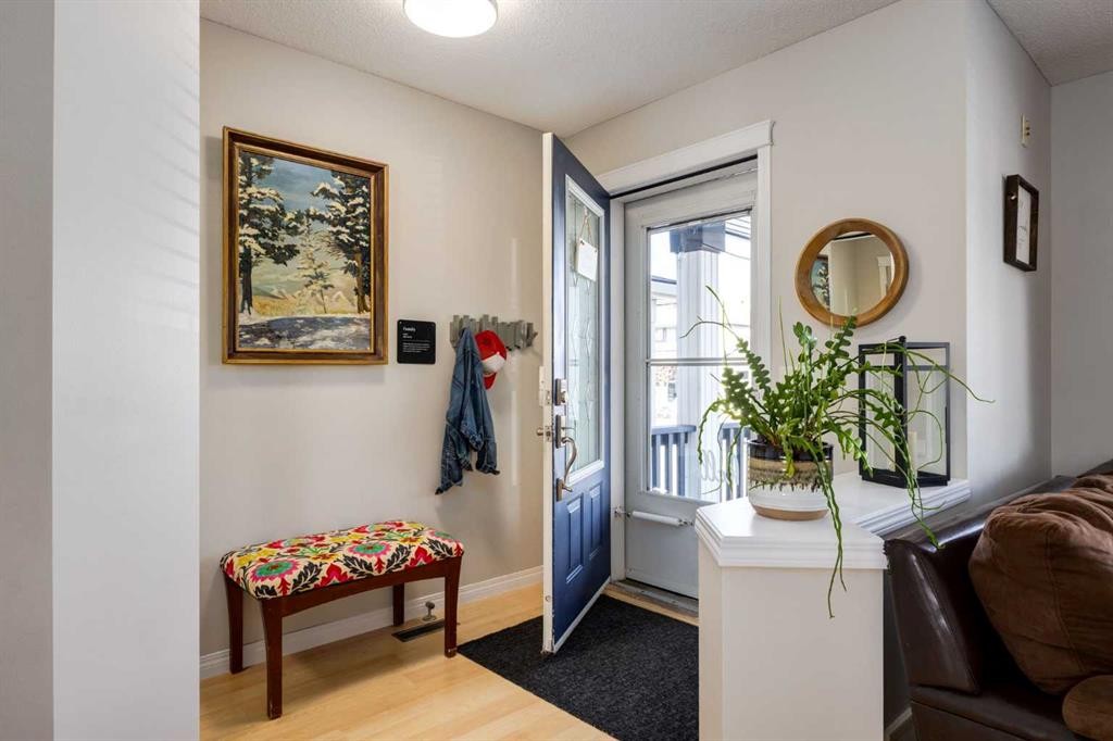 488 Prestwick Circle Se, Calgary, AB - Indoor