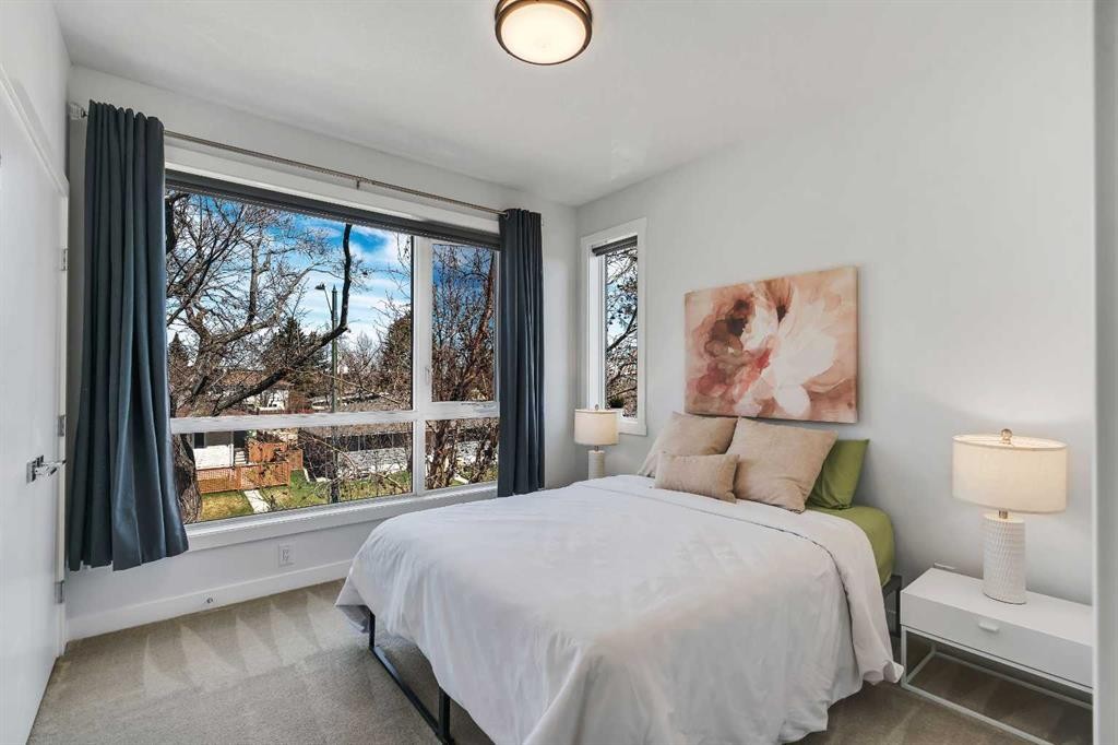 947 31 Avenue Nw, Calgary, AB - Indoor Photo Showing Bedroom