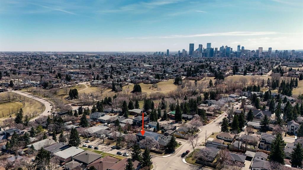 947 31 Avenue Nw, Calgary, AB - Outdoor With View