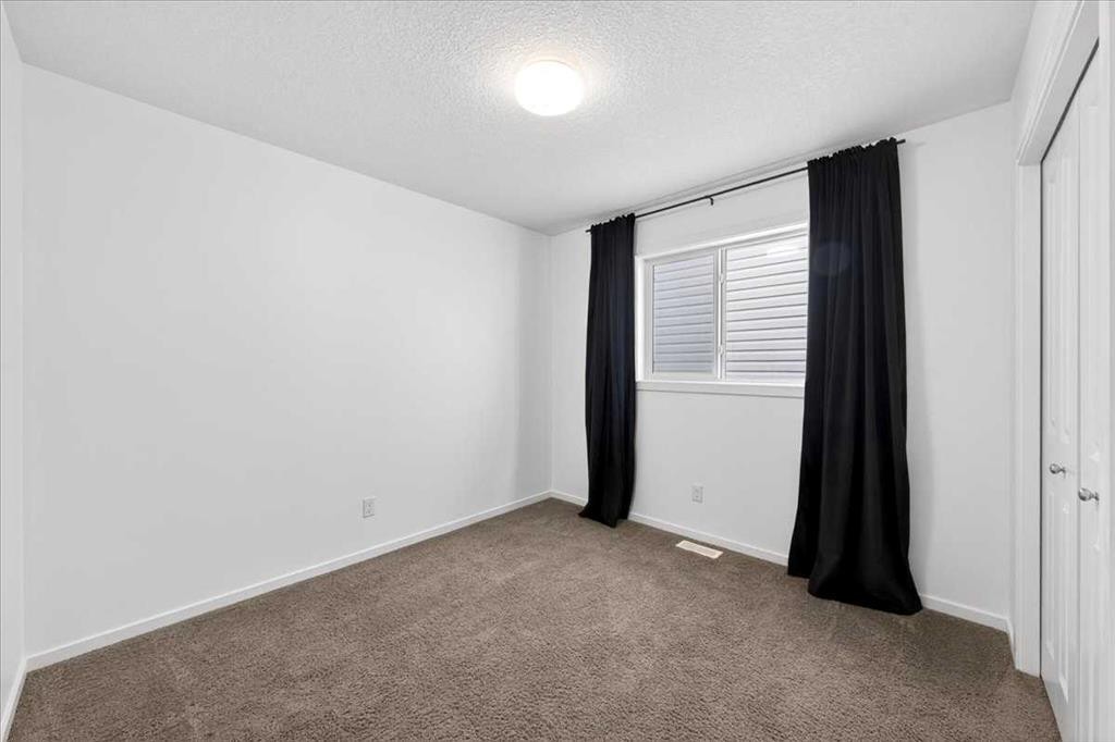 20 Nolancrest Green Nw, Calgary, AB - Indoor Photo Showing Other Room
