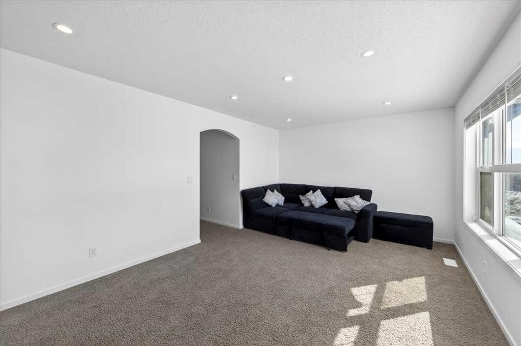 20 Nolancrest Green Nw, Calgary, AB - Indoor Photo Showing Other Room
