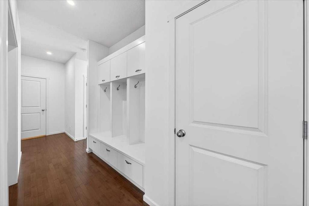 20 Nolancrest Green Nw, Calgary, AB - Indoor Photo Showing Other Room