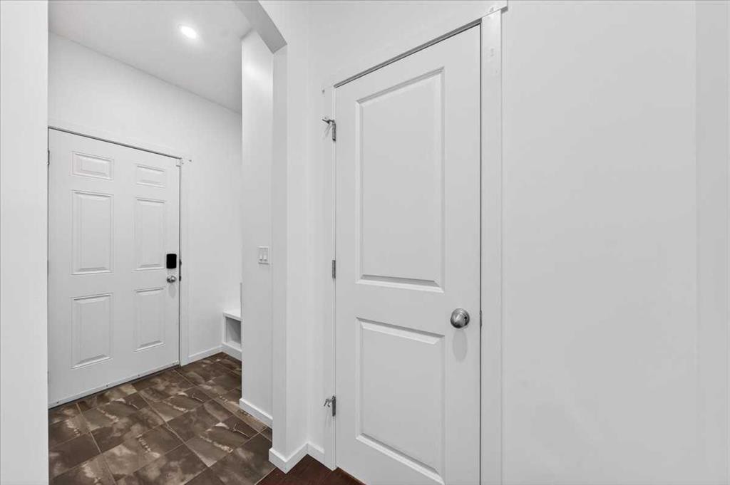 20 Nolancrest Green Nw, Calgary, AB - Indoor Photo Showing Other Room