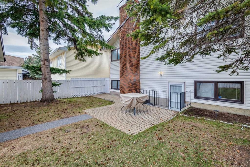 87 Edforth Road Nw, Calgary, AB - Outdoor With Exterior