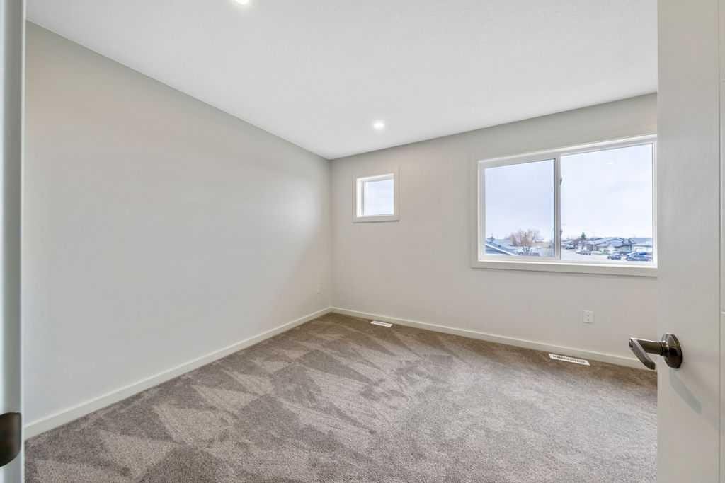 401 Strathcona Circle, Strathmore, AB - Indoor Photo Showing Other Room