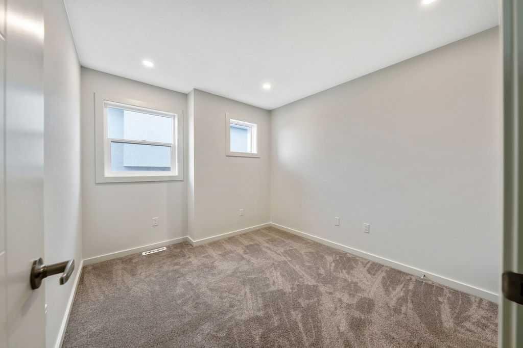 401 Strathcona Circle, Strathmore, AB - Indoor Photo Showing Other Room