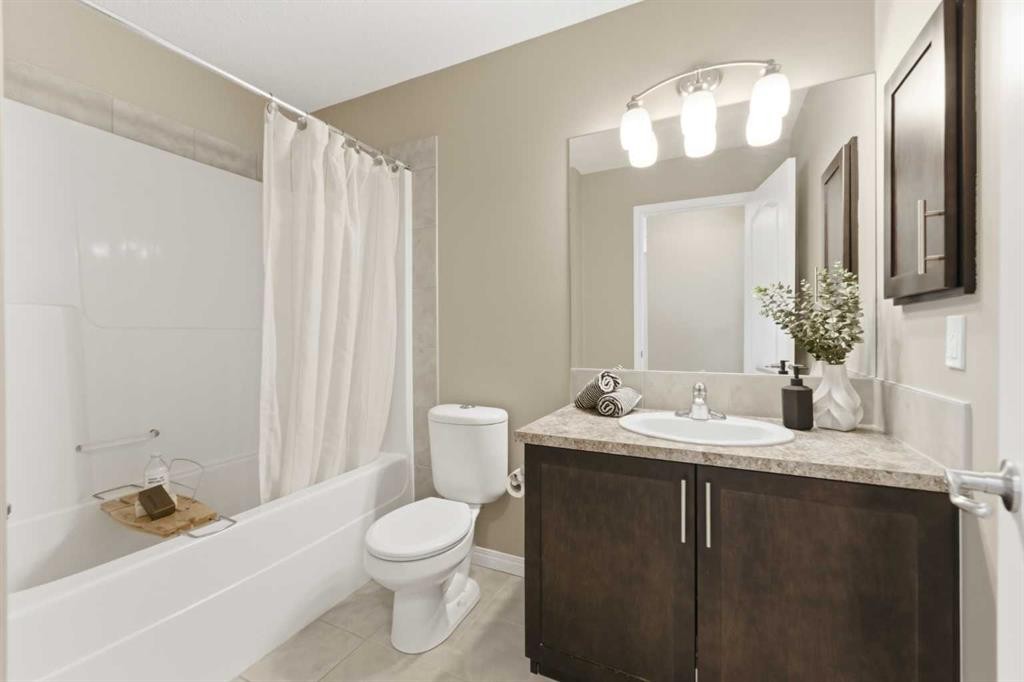87 Sage Hill Way Nw, Calgary, AB - Indoor Photo Showing Bathroom