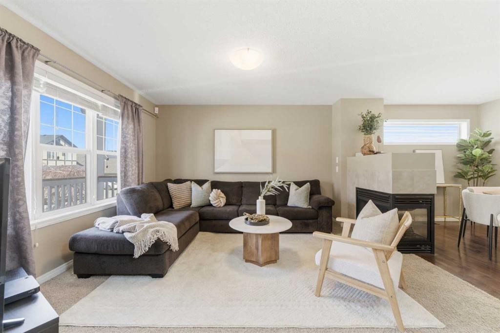 87 Sage Hill Way Nw, Calgary, AB - Indoor Photo Showing Living Room